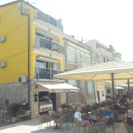 Mali Marino 1 Apartment Selce