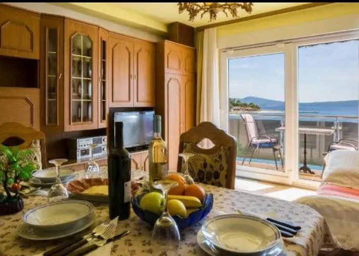 Mali Marino 1 Apartment Selce