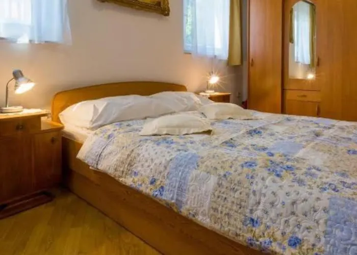 Apartment Mali Marino 1